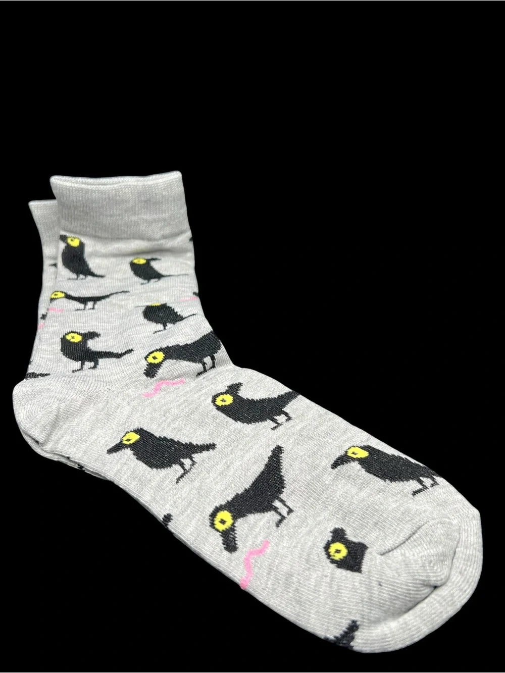 NWT Soft Gray Graphic Crew Socks - Repeating Black Bird Motif 🐦‍⬛
